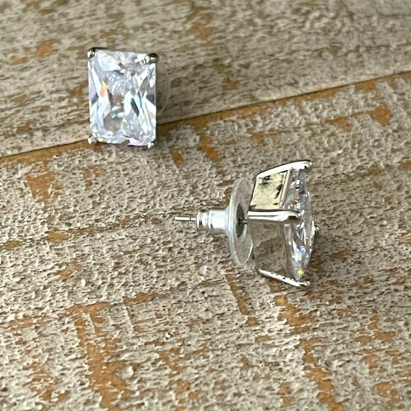 KATE SPADE silver stud earrings - Picture 2 of 4